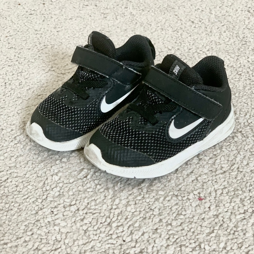 Nike toddler shoes
